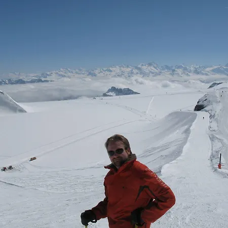 Historic Du Pillon Les Diablerets