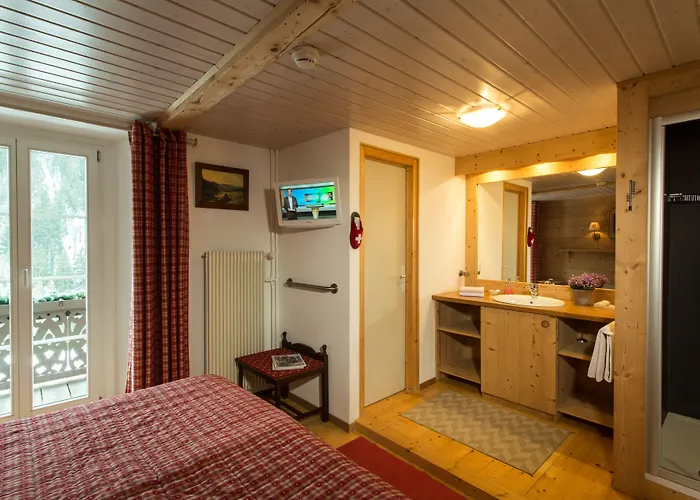 Historic Du Pillon Les Diablerets