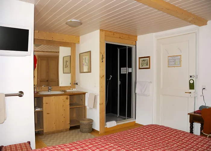 Historic Du Pillon 3*