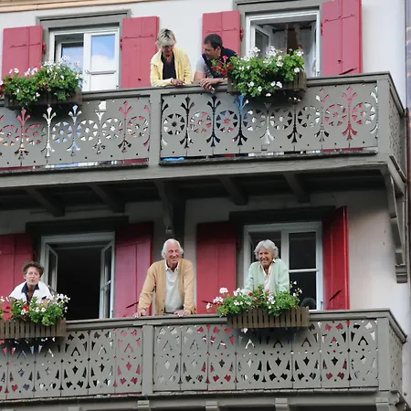 Historic Du Pillon Szálloda